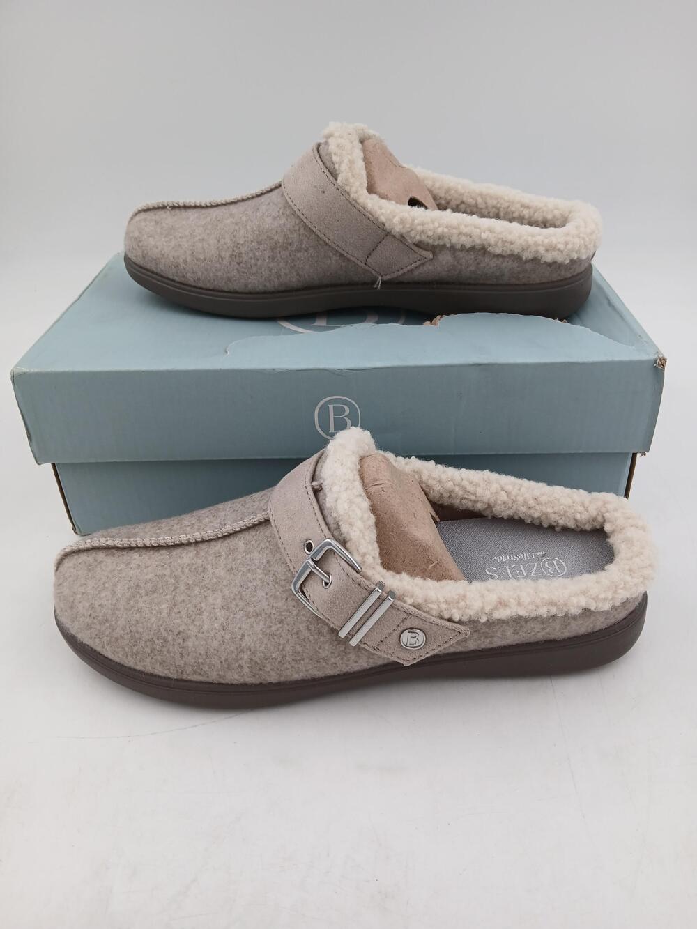 Bzees Slippers Womens Beige Felt Faux Fur Mule Clog Comfort Shoes Size 7.5